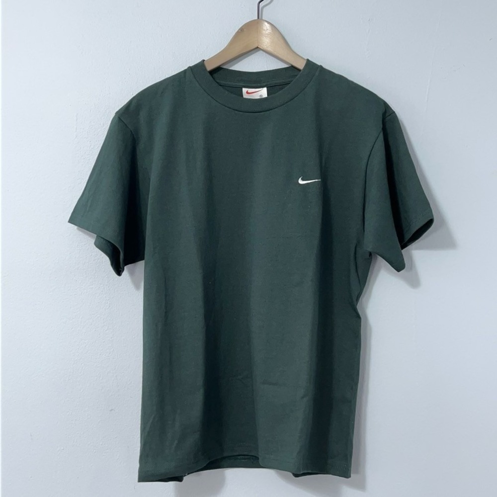 Y2K Nike T Shirt Men Small Green Boxy‎ Short Sleeve Never Worn Vintage
